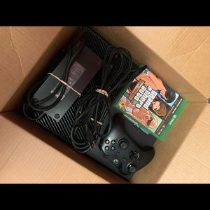 Black Xbox one 1tb (controller,wires,gta trilogy)